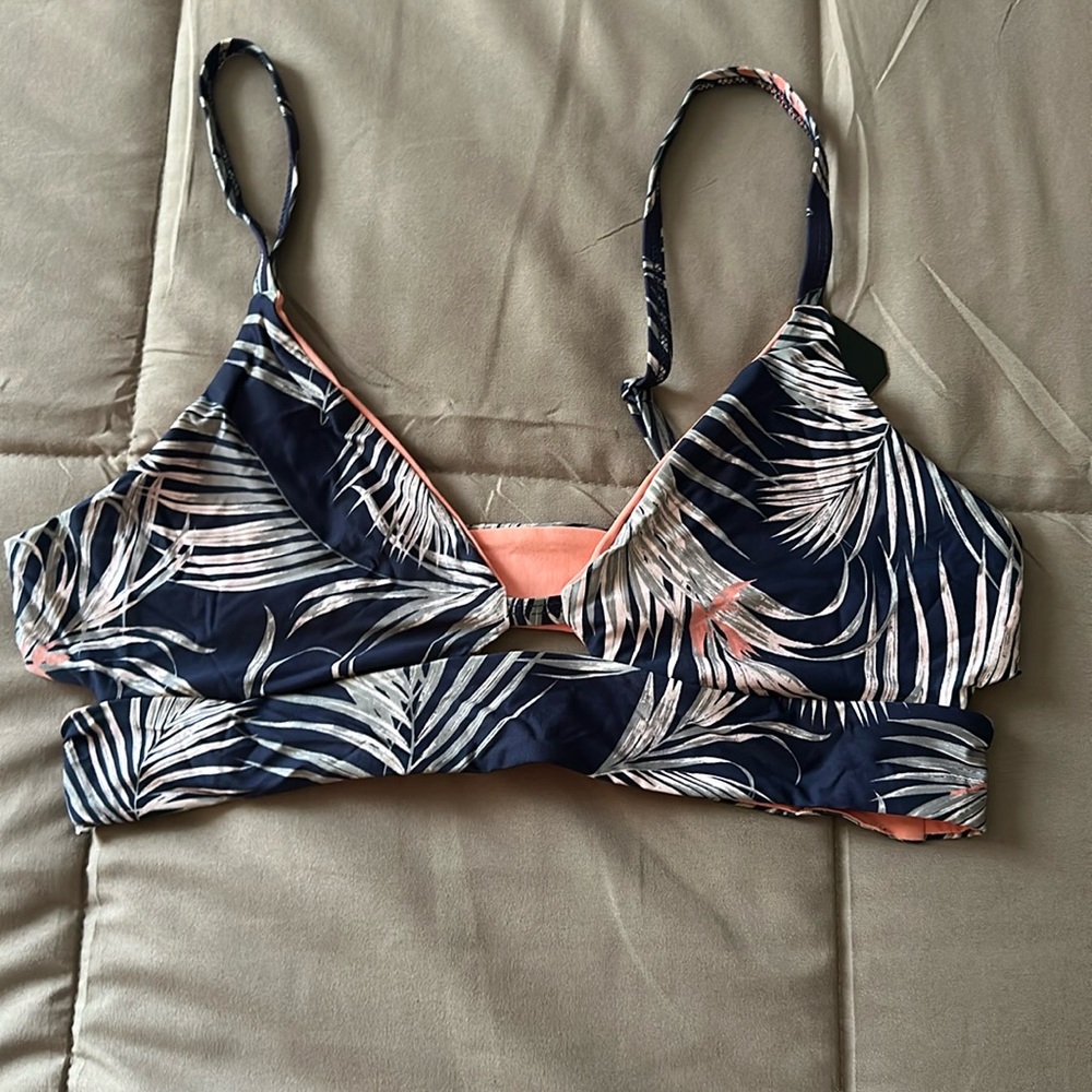 New Tavik Latona Palm Evening Blue Swim Top Size Large